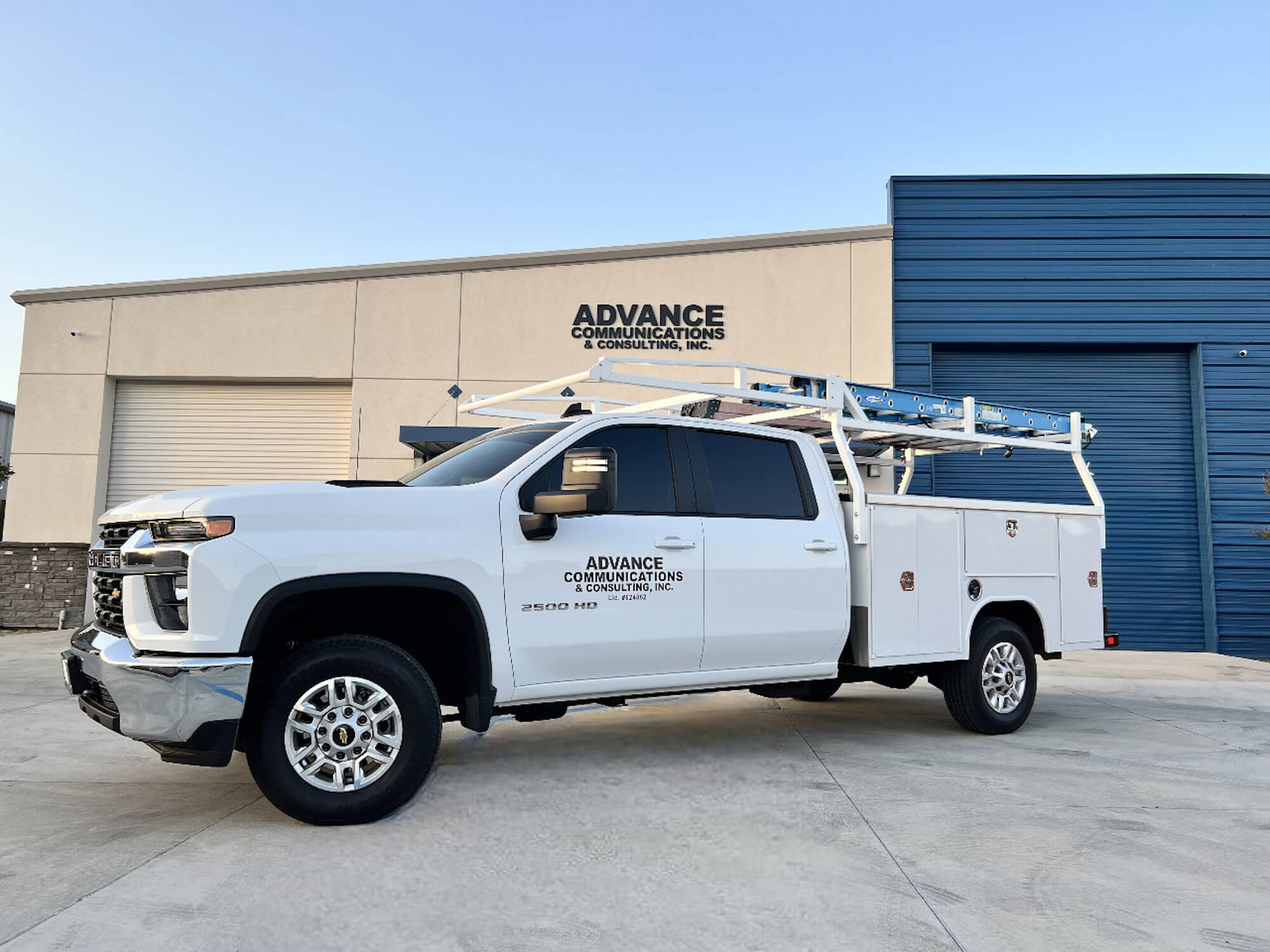 advance-communications-and-consulting-work-truck4